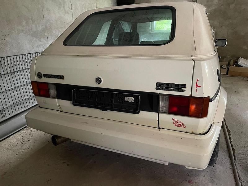 Gebraucht VW Golf Cabriolet 72 PS (52 kW) 1988 Weiß Cabrio