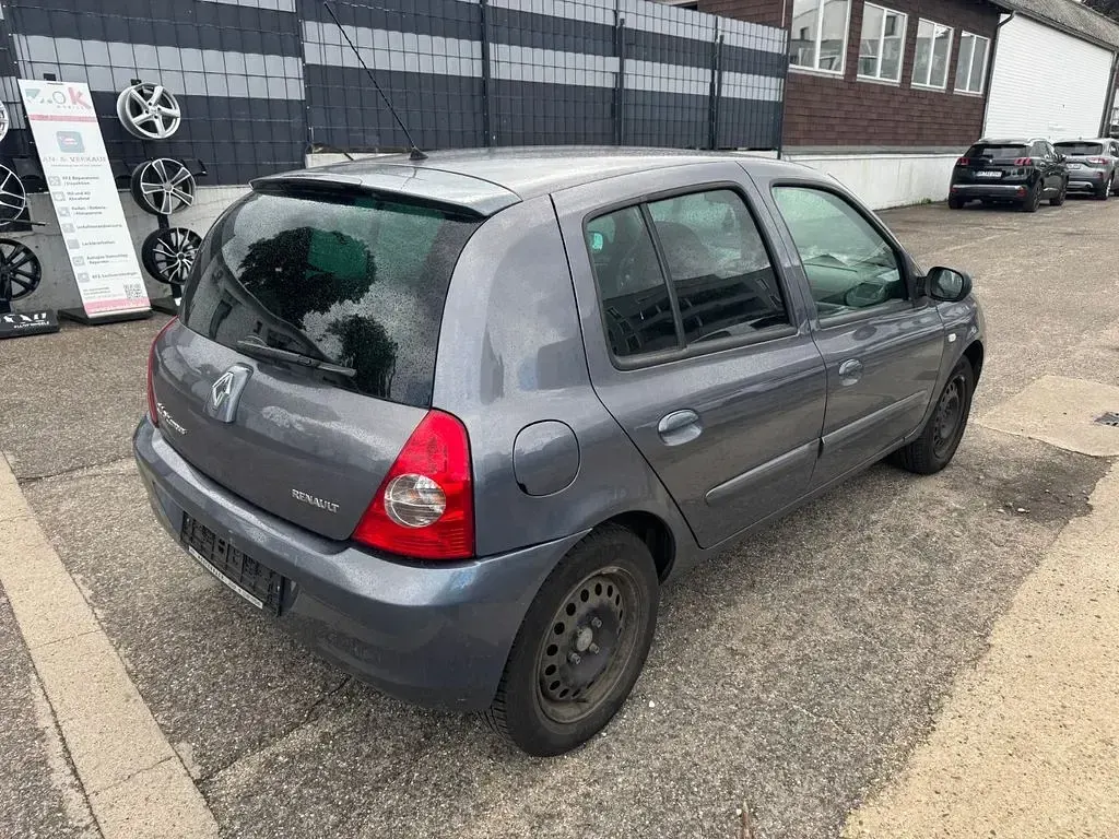 Gebraucht Renault Clio II Campus 58 PS (42 kW) 2007 Grau Limousine