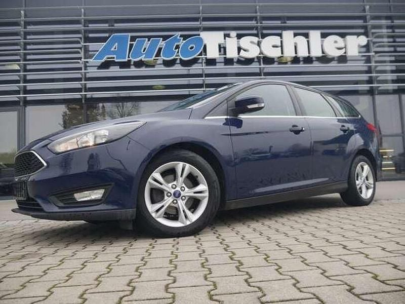 Blazerblau Gebraucht 2016 Ford Focus Trend Kombi | 4.790 € (Guter Preis) - Bild 1/4