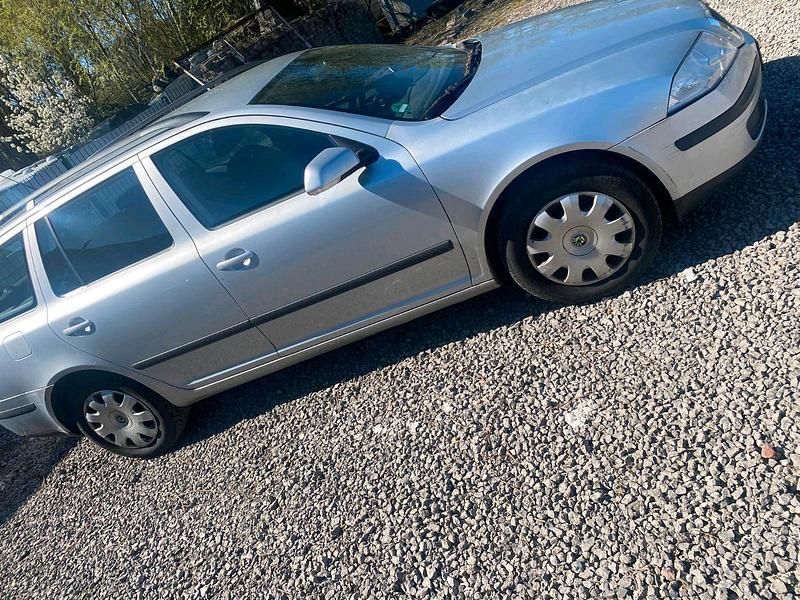 Usado Skoda Octavia 105 HP (77 kW) 2008 Prateado Carrinha