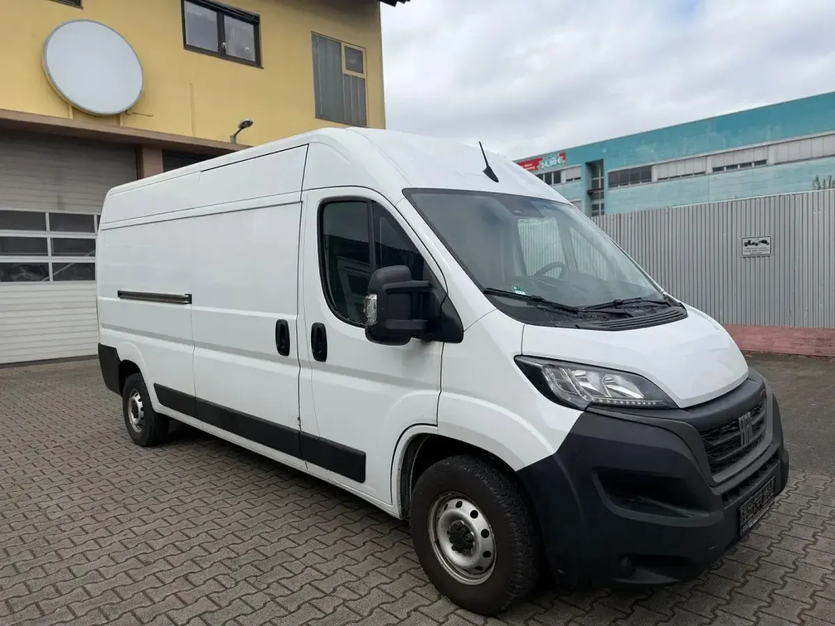 Gebraucht Fiat Ducato 160 PS (117 kW) 2023 Weiß Van