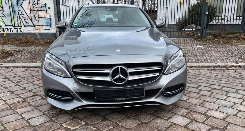 Gebraucht Mercedes C200 Elegance 184 PS (135 kW) 2014 Grau Limousine