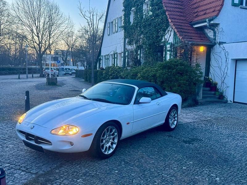 Gebraucht Jaguar XK8 284 PS (208 kW) 1998 Weiß Cabrio