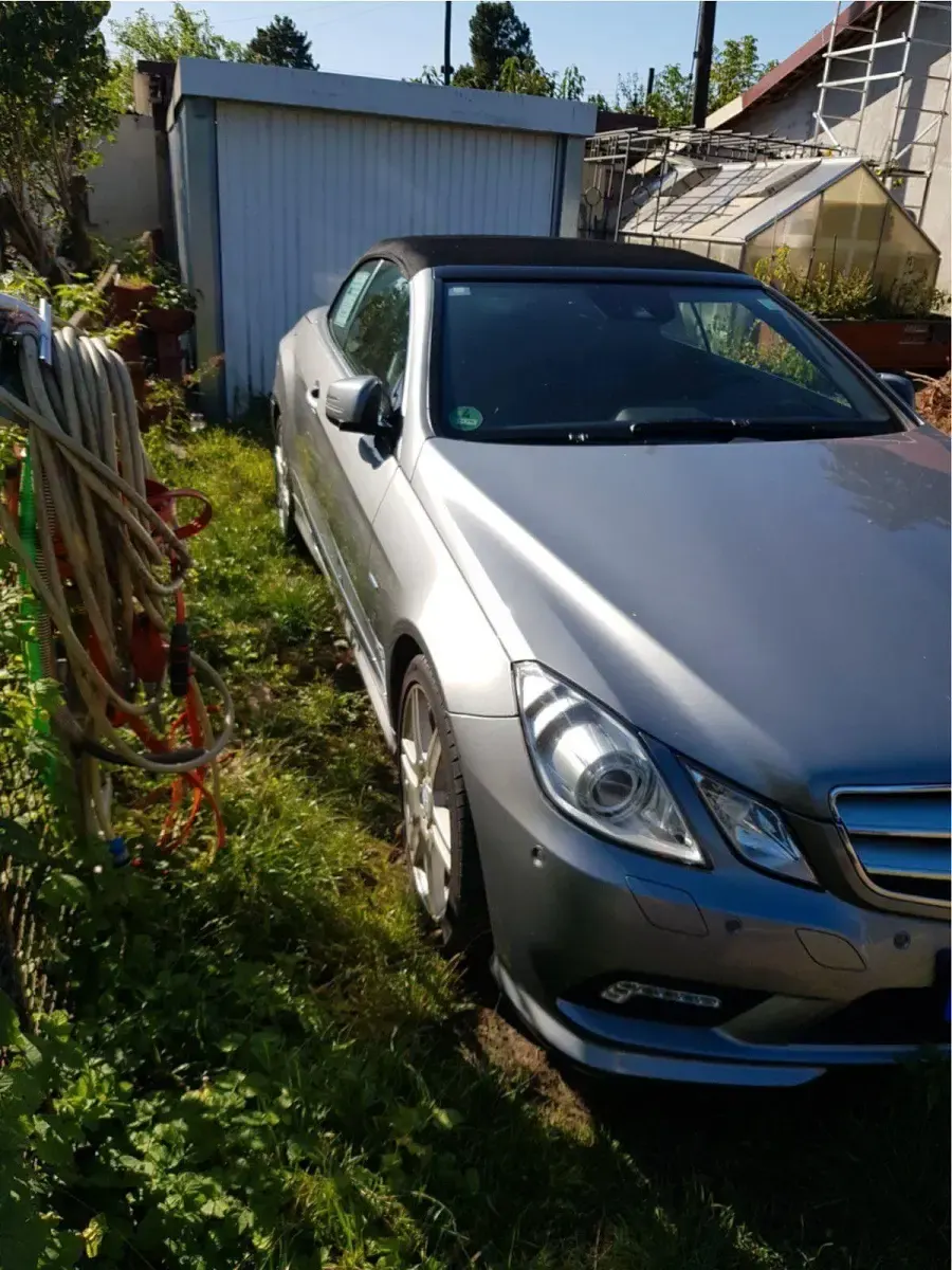 Gebraucht Mercedes E250 AMG line 204 PS (150 kW) 2011 Silber Cabrio