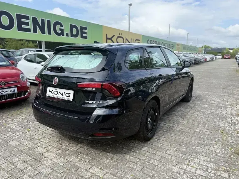 Usado Fiat Tipo Red 131 CV (96 kW) 2023 Negro Berlina