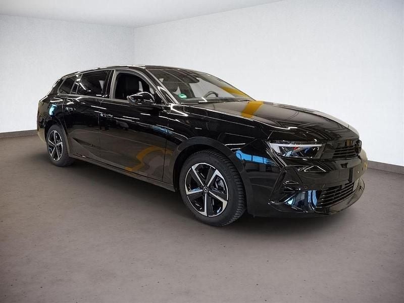 Gebraucht Opel Astra 131 PS (96 kW) 2024 Schwarz Kombi