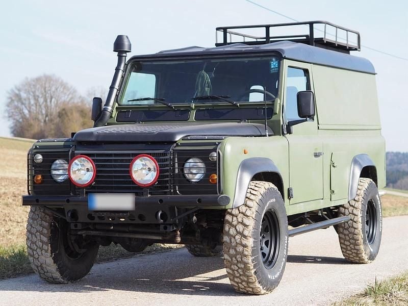 Gebraucht Land Rover Defender 112 PS (82 kW) 1998 Grün SUV
