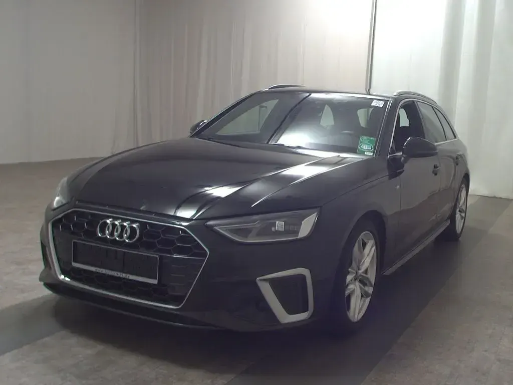 Gebraucht Audi A4 S-Line 204 PS (150 kW) 2022 Mythosschwarz (metallic) Kombi