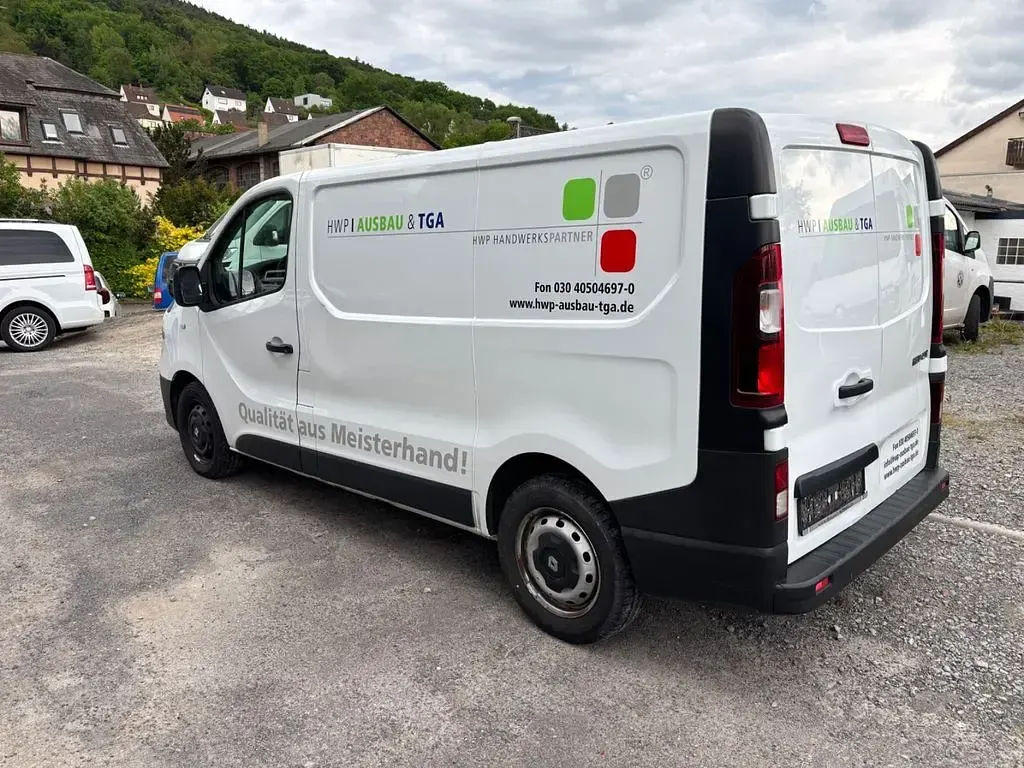 Usata Renault Trafic Komfort 90 CV (66 kW) 2015 Bianco Monovolume