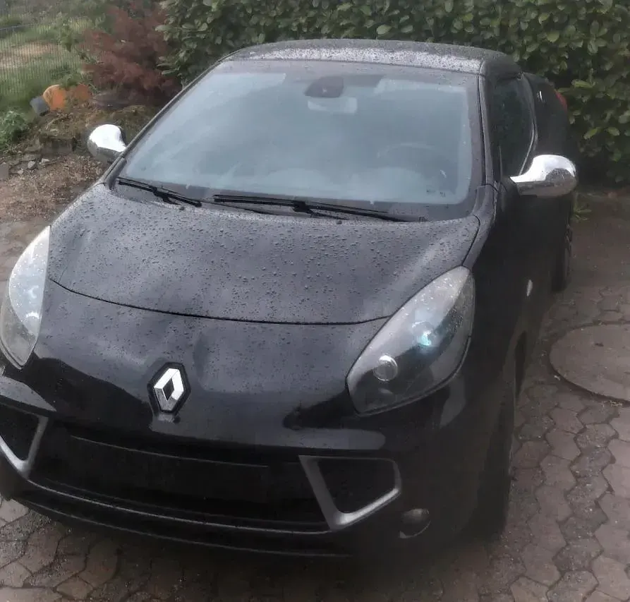 Second-hand Renault Wind 101 CP (74 kW) 2011 Negru Cabrio