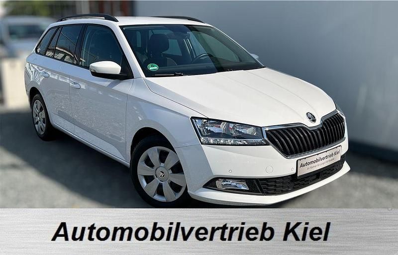 Weiß Gebraucht 2021 Skoda Fabia Ambition Kombi | 11.990 € (Guter Preis) - Bild 1/4