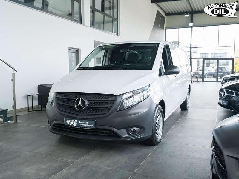 Usado Mercedes Vito 163 HP (119 kW) 2021 Branco Van