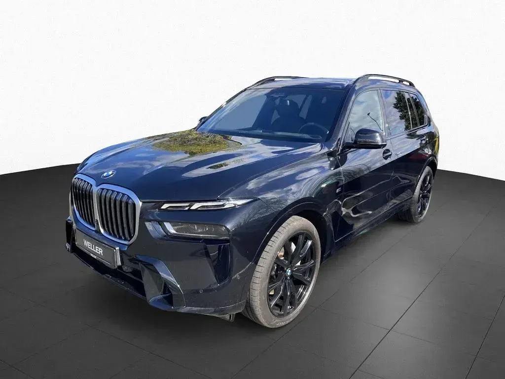 Gebraucht BMW X7 M Sport 340 PS (250 kW) 2025 Black sapphire (schwarz) SUV