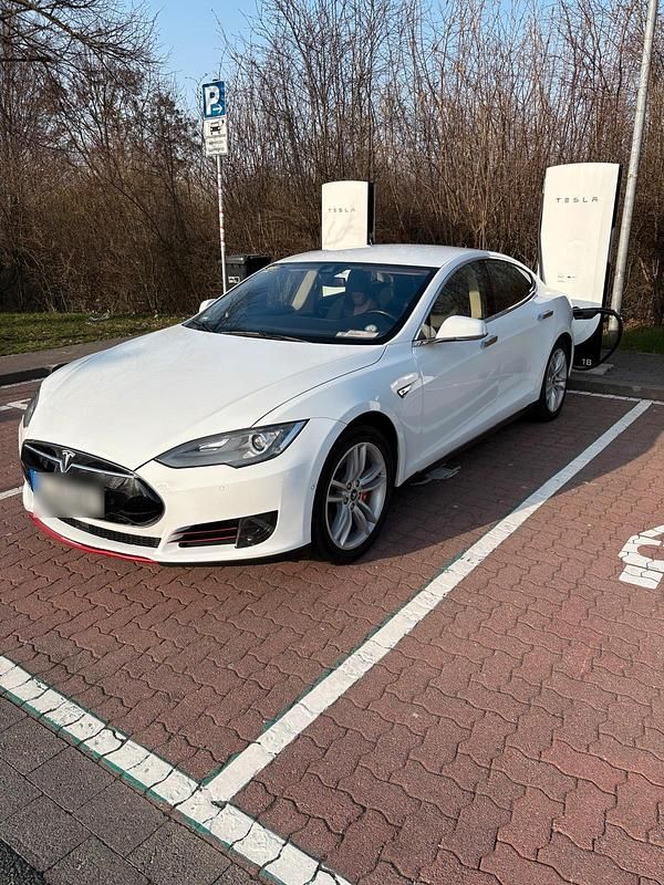 Gebraucht Tesla Model S 235 kW (320 PS) 2015 Weiß Kleinwagen