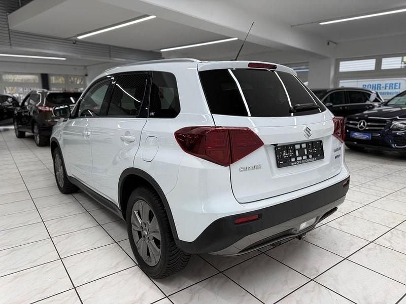Gebraucht Suzuki Vitara Comfort 129 PS (94 kW) 2021 Weiß SUV
