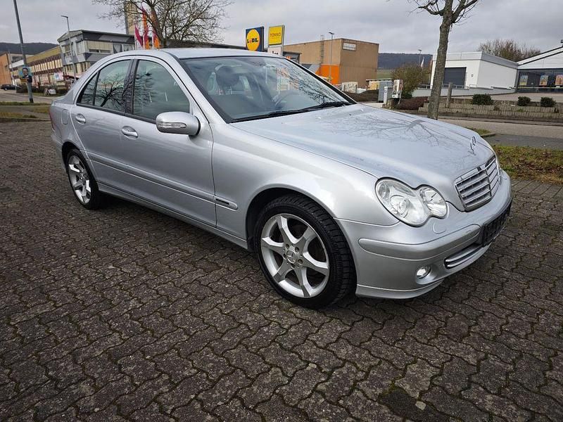 Gebraucht Mercedes C180 Sport Edition 143 PS (105 kW) 2005 Silber Limousine