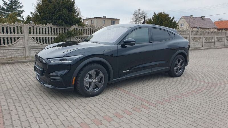 Schwarz Gebraucht 2022 Ford Mustang Mach-E Extended Range SUV | 28.500 € (Guter Preis) - Bild 1/4