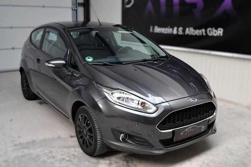 Grau Gebraucht 2016 Ford Fiesta Trend Kleinwagen | 5.990 € (Guter Preis) - Bild 1/4