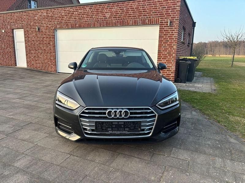 Gebraucht Audi A5 Sport 190 PS (139 kW) 2019 Grau Coupé