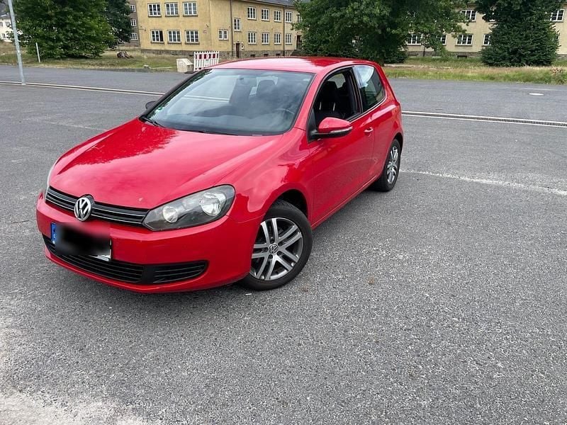 Rot Gebraucht 2009 VW Golf VI Kleinwagen | 4.900 € (Fairer Preis) - Bild 1/4