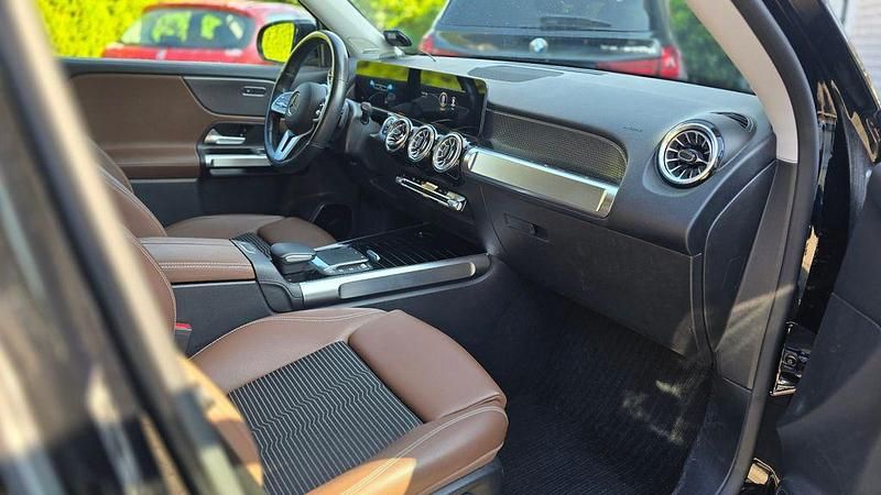Schwarz Gebraucht 2021 Mercedes GLB200 Edition 1 SUV | 25.550 € (Guter Preis) - Bild 1/4