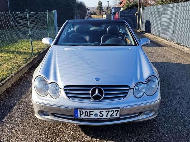 Gebraucht Mercedes CLK320 Elegance 218 PS (160 kW) 2004 Silber Cabrio
