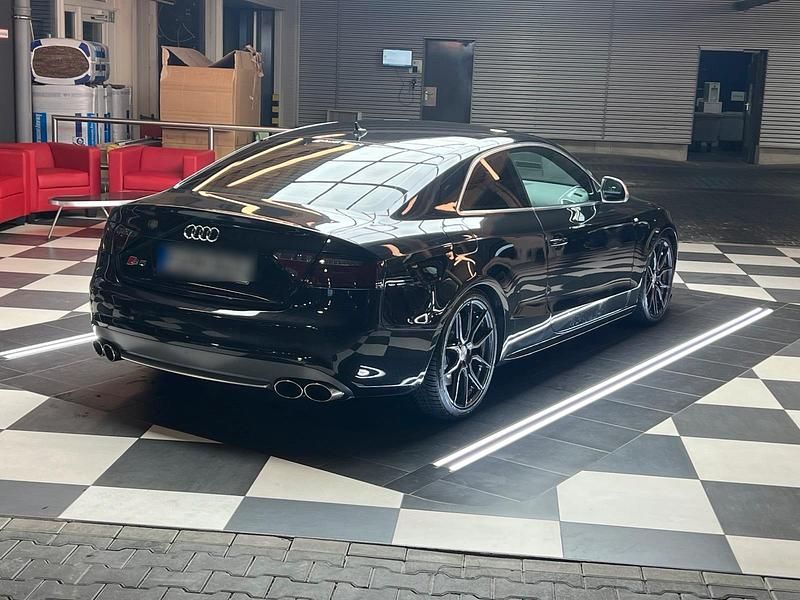 Schwarz Gebraucht 2007 Audi S5 Sport Coupé | 16.000 € (Etwas zu teuer) - Bild 1/4