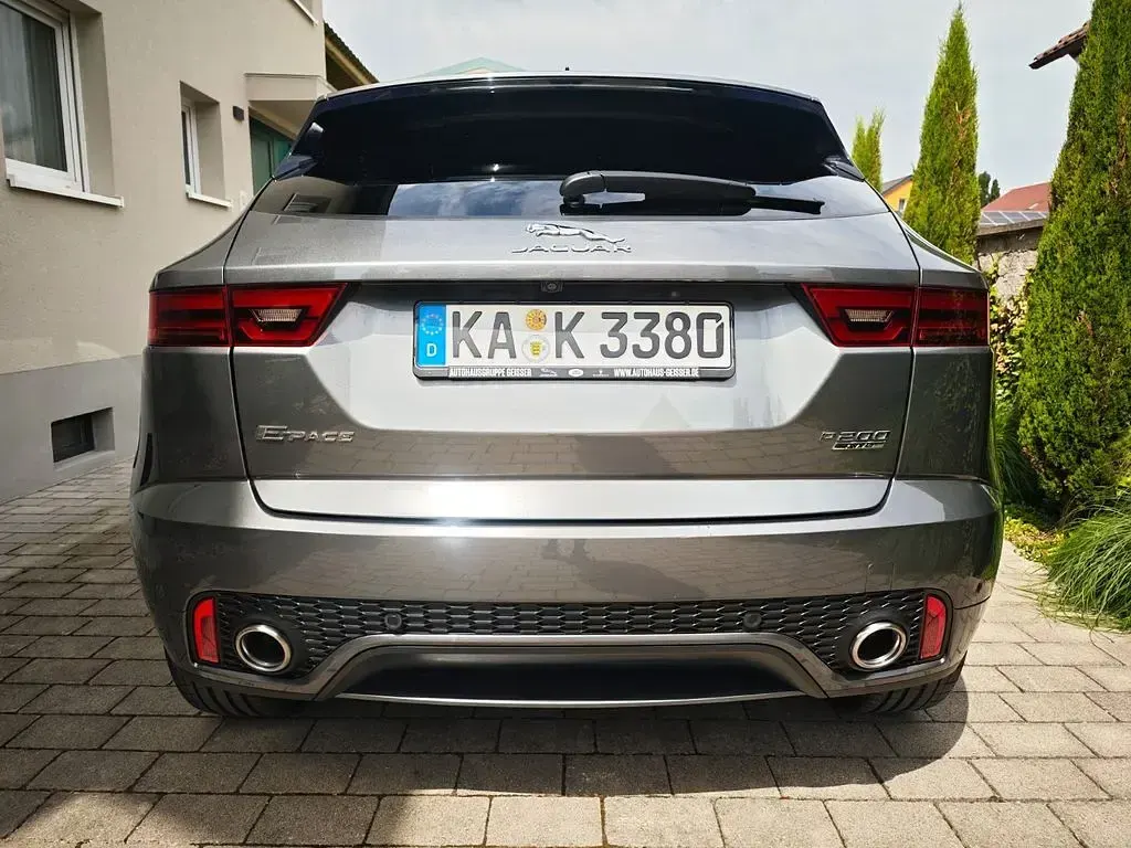 Gebraucht Jaguar E-Pace R-Dynamic 200 PS (147 kW) 2020 Grau SUV
