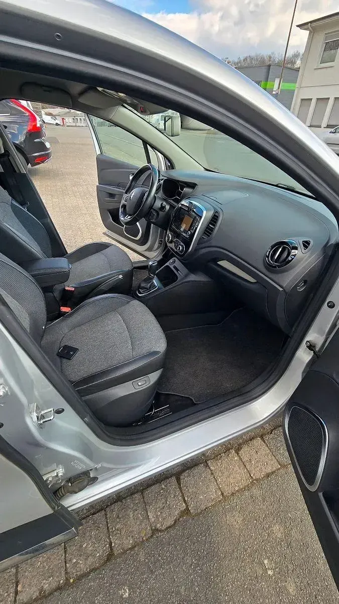 Gebraucht Renault Captur LIMITED 90 PS (66 kW) 2019 Grau SUV