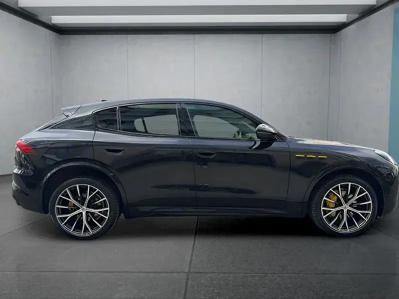 Gebraucht Maserati Grecale 330 PS (242 kW) 2023 Schwarz SUV