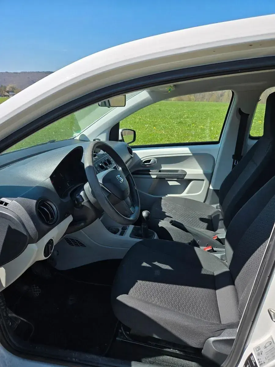 Używany Seat Mii 75 KM (55 kW) 2019 Biały Hatchback