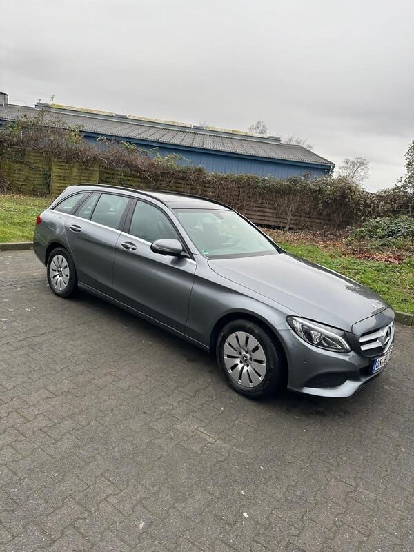 Grau Gebraucht 2017 Mercedes C200 Kombi | 15.699 € - Bild 1/4