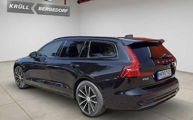 Gebraucht Volvo V60 Plus 455 PS (334 kW) 2025 Schwarz Kombi