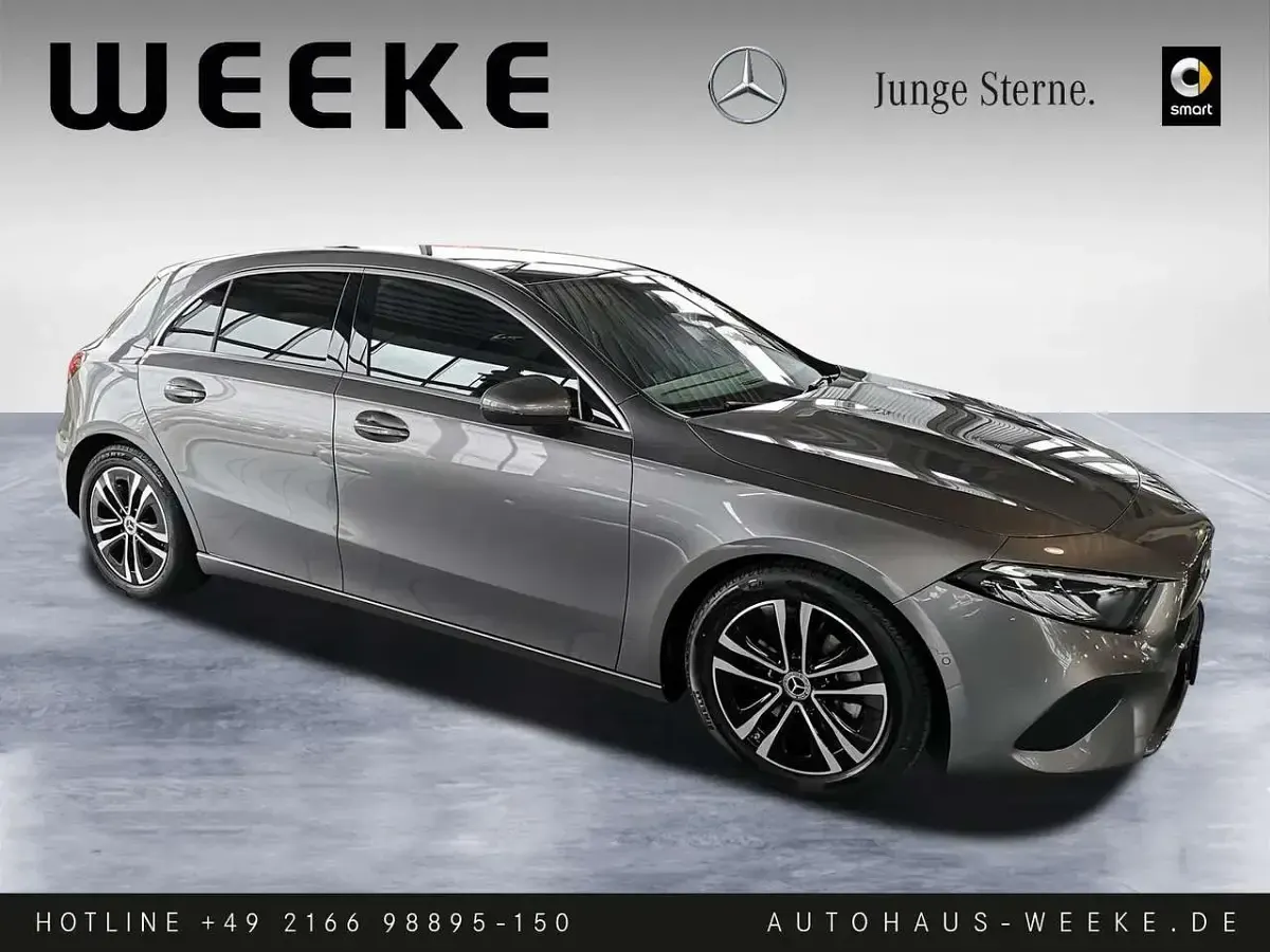 Gebraucht Mercedes A180 Advanced 136 PS (100 kW) 2024 Grau Limousine