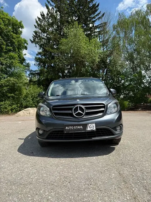 Gebraucht Mercedes Citan 111 Edition 110 PS (80 kW) 2018 Grau Kombi