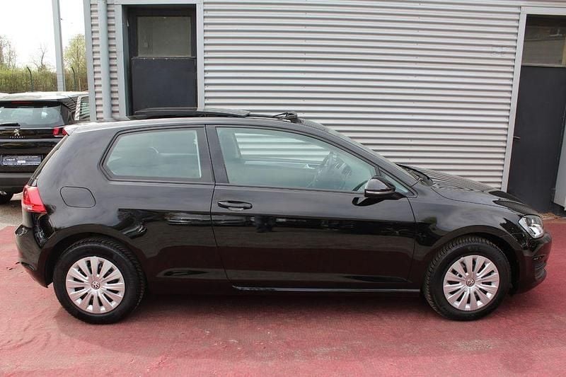 Gebraucht VW Golf VII Trendline 86 PS (63 kW) 2015 Schwarz Limousine