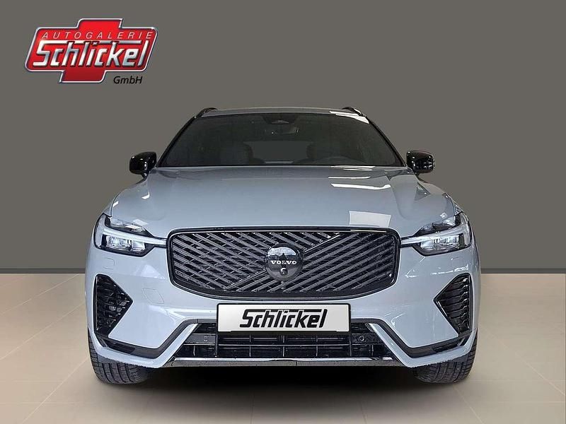 Neu Volvo XC60 Plus 455 PS (334 kW) 2025 Vapour grey SUV