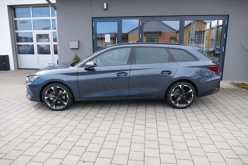 Usata Cupra Leon 150 CV (110 kW) 2025 Grigio Berlina