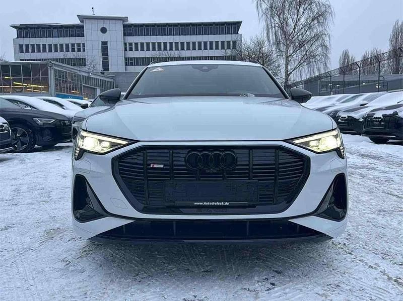 Gebraucht Audi e-tron Black Edition 230 kW (313 PS) 2022 Weiß SUV