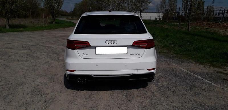Gebraucht Audi A3 Sport 150 PS (110 kW) 2019 Weiß Limousine