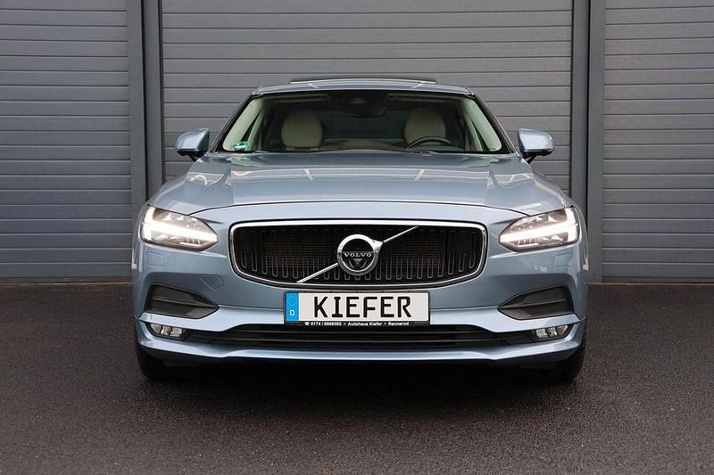 Second-hand Volvo S90 320 CP (235 kW) 2017 Albastru Berlinǎ