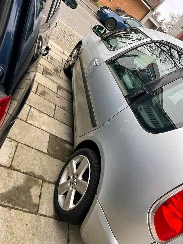 Gebraucht Skoda Roomster 90 PS (66 kW) 2009 Silber Van / Kleinbus