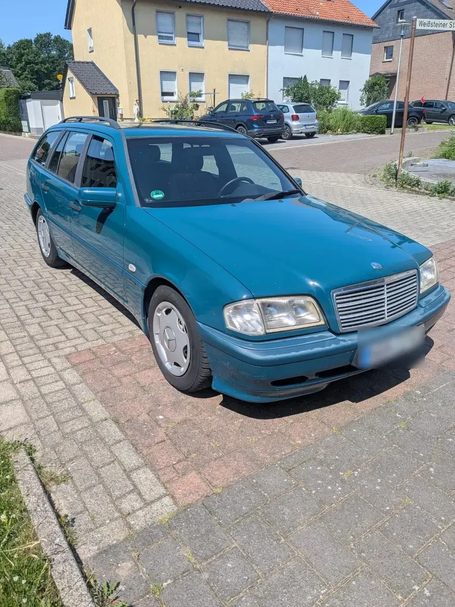 Gebraucht Mercedes C180 122 PS (89 kW) 1998 Grün Kombi