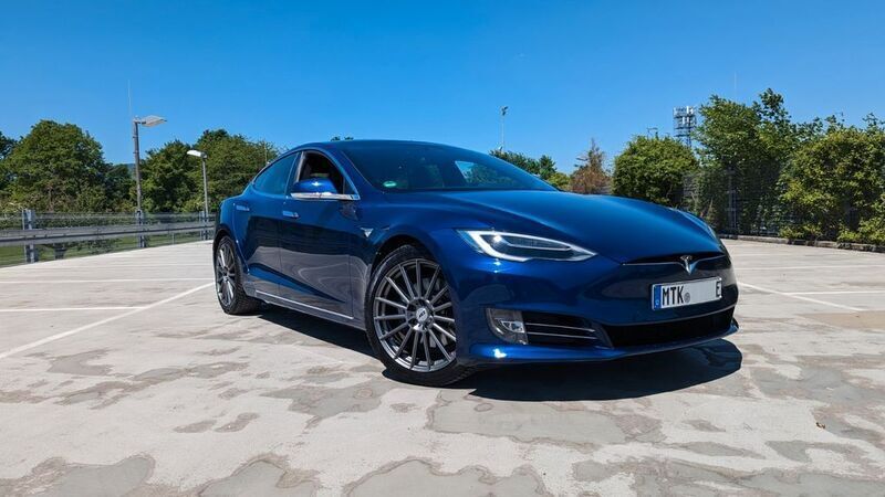 Blau Gebraucht 2017 Tesla Model S Limousine | 22.990 € (Guter Preis) - Bild 1/4