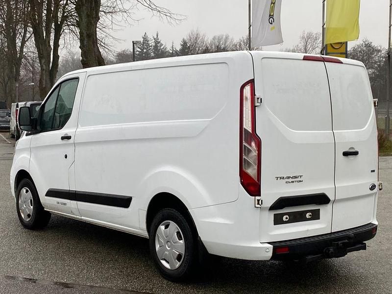 Gebraucht Ford Transit Custom 131 PS (96 kW) 2018 Weiß Van / Kleinbus