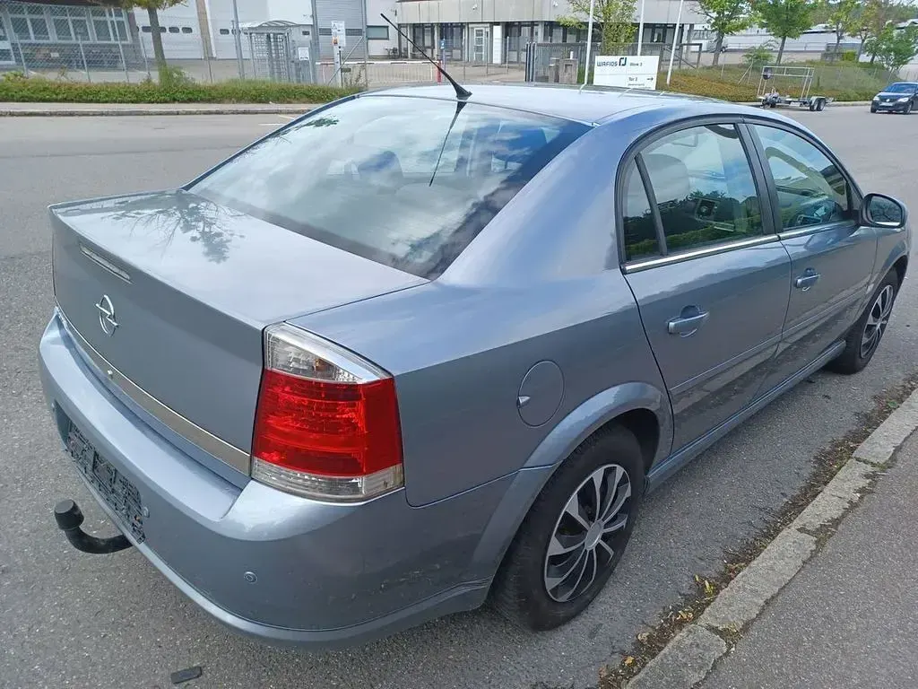 Gebraucht Opel Vectra 140 PS (102 kW) 2006 Grau Limousine