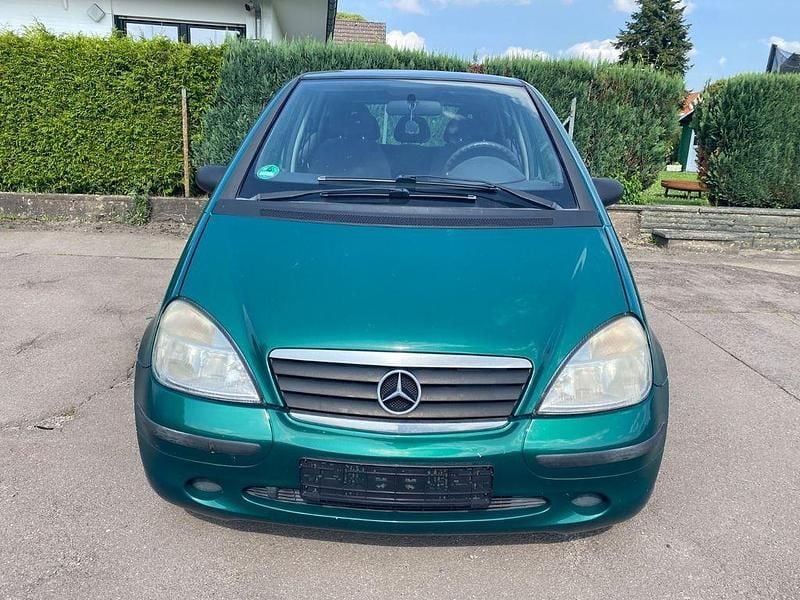 Grün Gebraucht 1999 Mercedes A170 Classic Van / Kleinbus | 1.300 € (Fairer Preis) - Bild 1/4