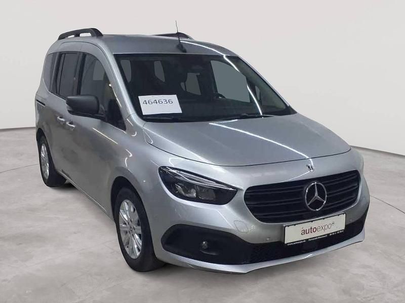 Helvinisilber metallic Gebraucht 2022 Mercedes Citan 110 Kombi | 21.690 € (Fairer Preis) - Bild 1/4