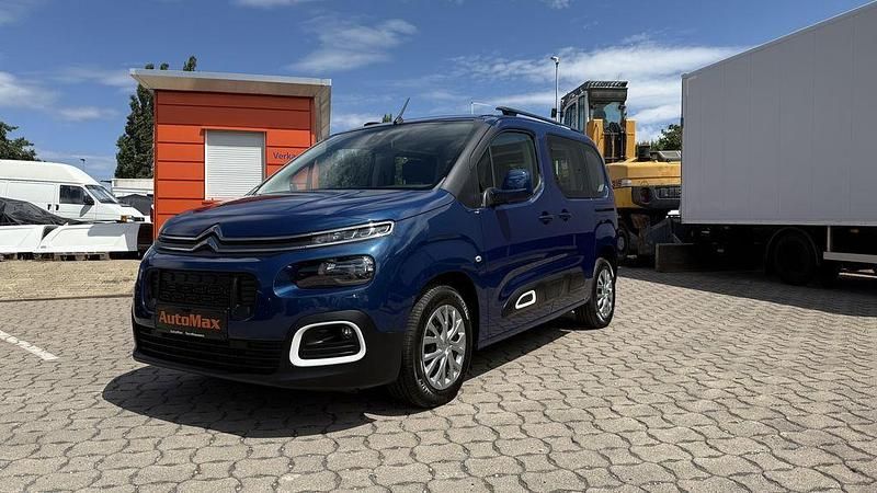 Blau Gebraucht 2019 Citroën Berlingo Live Van / Kleinbus | 19.900 € (Guter Preis) - Bild 1/4
