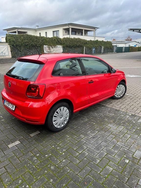 Rot Gebraucht 2015 VW Polo Allstar Kleinwagen | 7.900 € (Guter Preis) - Bild 1/4